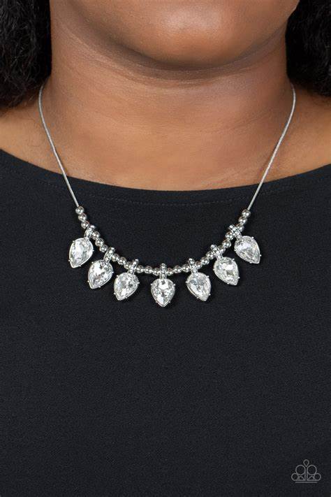 Crown Jewel Couture Paparazzi Accessories Necklace with Earrings