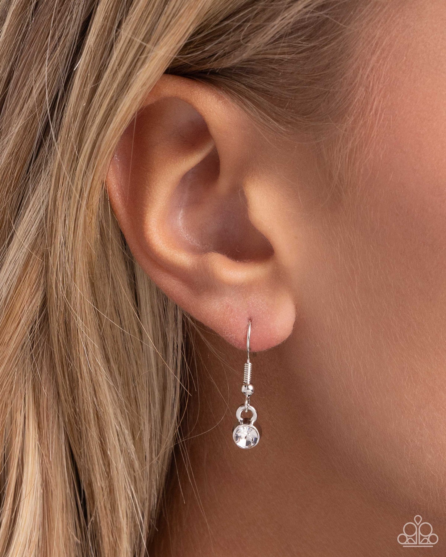 Reflective Rundown Paparazzi Accessories Necklace with Earrings - Blue