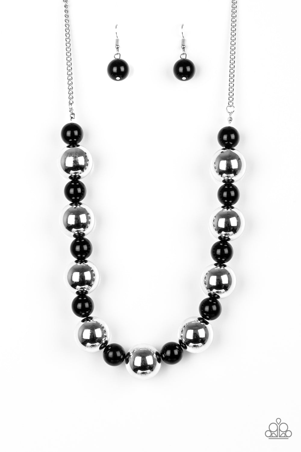 Top Pop Paparazzi Accessories Necklace with Earrings