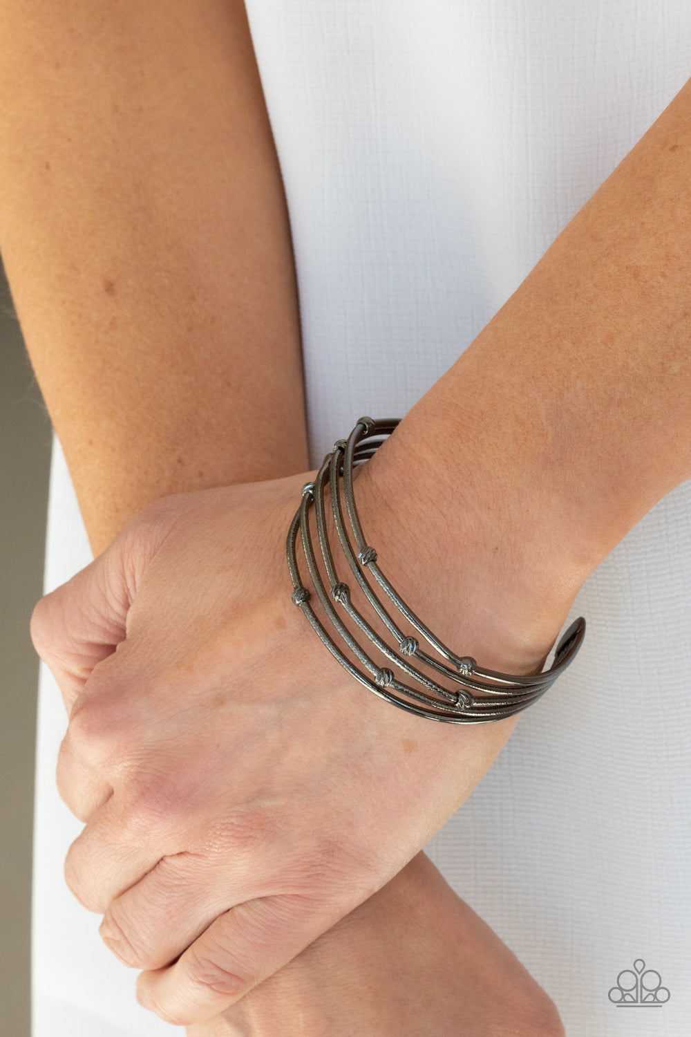 Face The METALLIC Music Paparazzi Accessories Bracelet Black