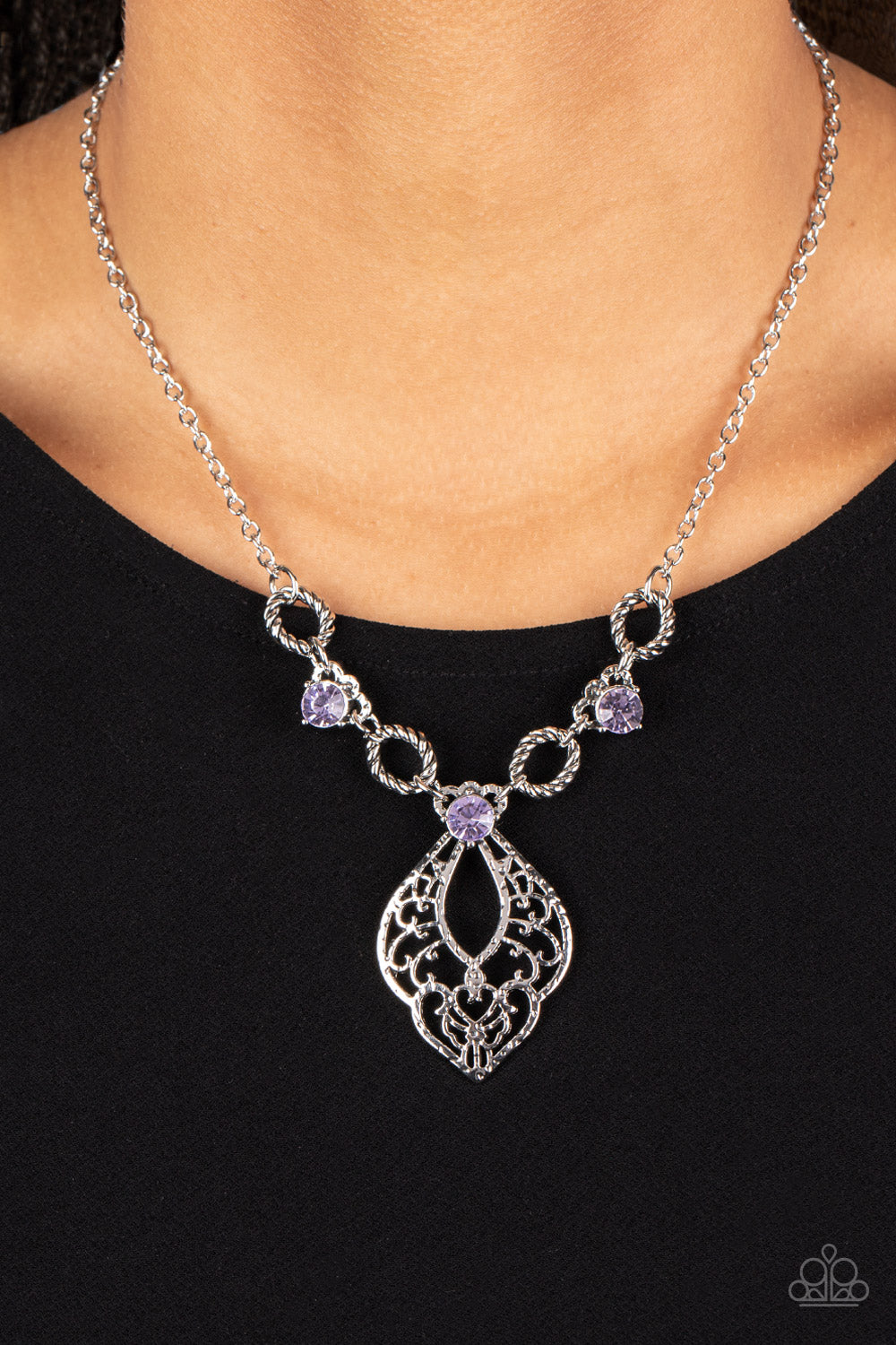 Contemporary Connections Paparazzi Accessories Necklace with Earrings Purple