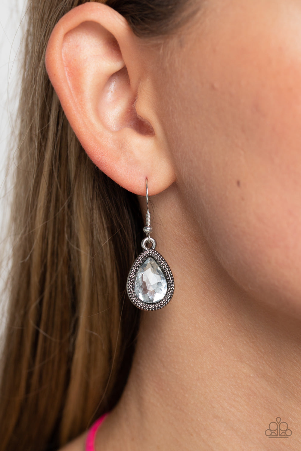 Casanova Clique Paparazzi Accessories Necklace with Earrings - Pink