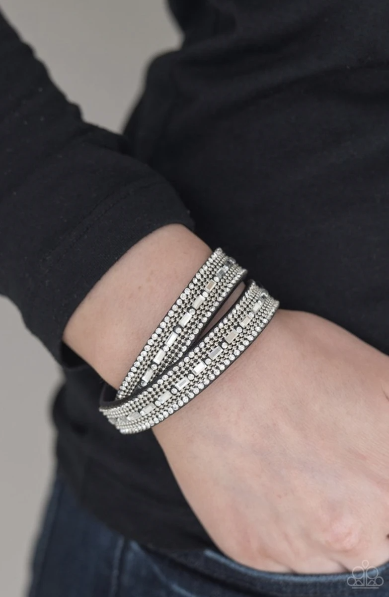 Shimmer and Sass Blue Paparazzi Accessories Bracelet